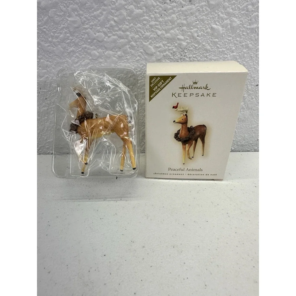 2007 Hallmark Peaceful Animals VIP Exclusive Gift Ornament NEW